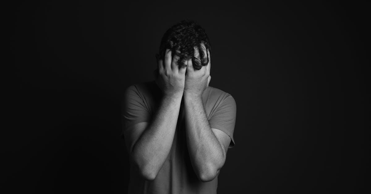 Recognising the Warning Signs of Self-Harm in Individuals with Mental Health Conditions